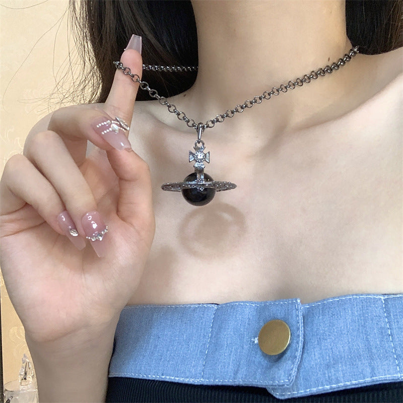 Women's Black Pattern Glass Bead Three-dimensional Folding Necklaces