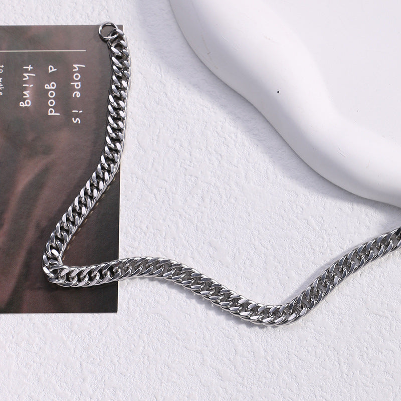 Women's & Men's & Basic Style And Simple Clavicle Necklaces