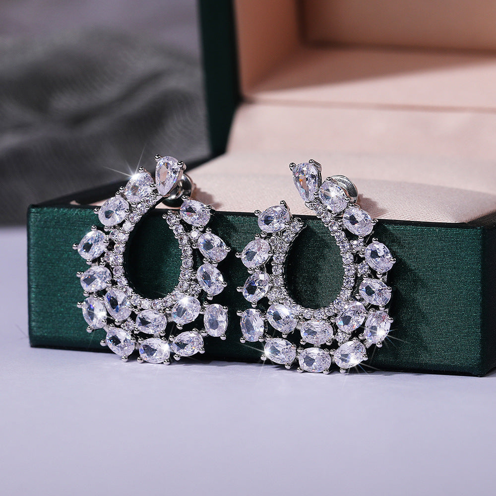 Women's Shi Exaggerated Garland Zircon Retro Fashion Earrings