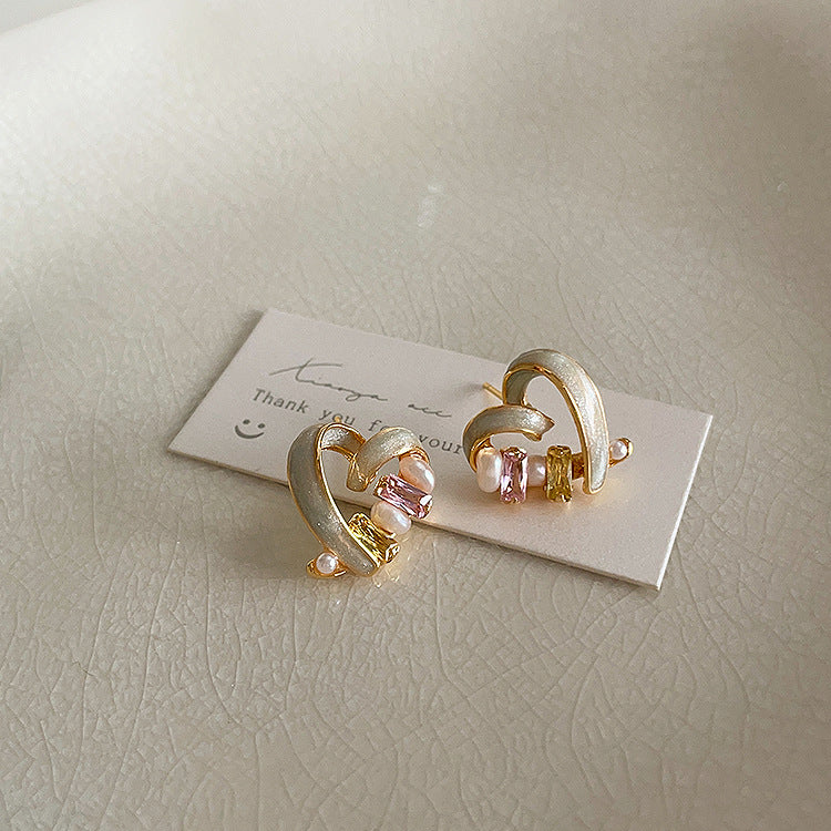 Women's Pearl Drop Oil Love Heart Design Sense Niche Earrings