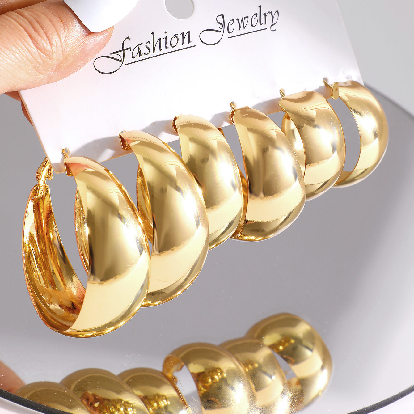 Personalized Metal Creative Retro Shaped Suit Earrings