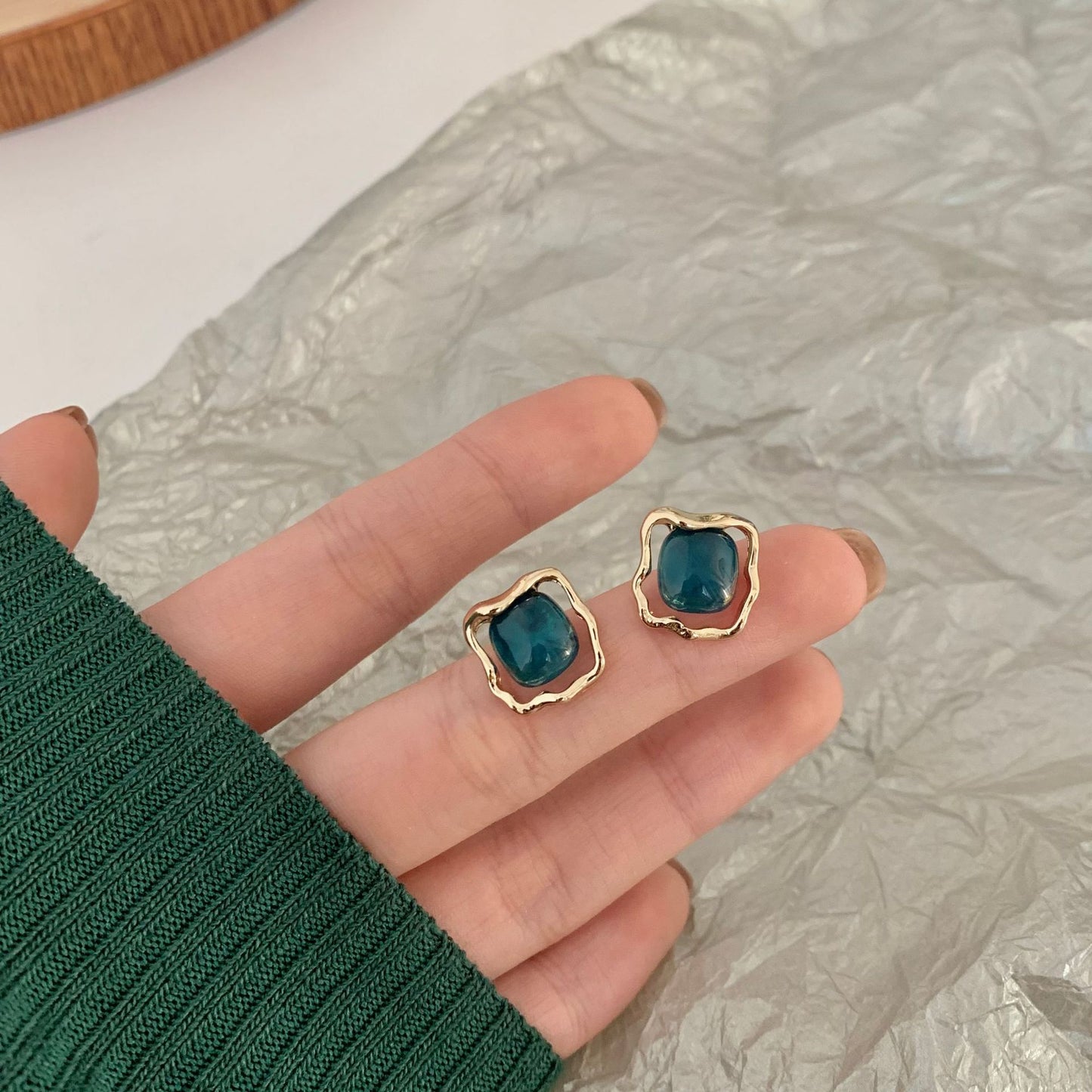 Simple Temperament Small Square Niche Bag Earrings