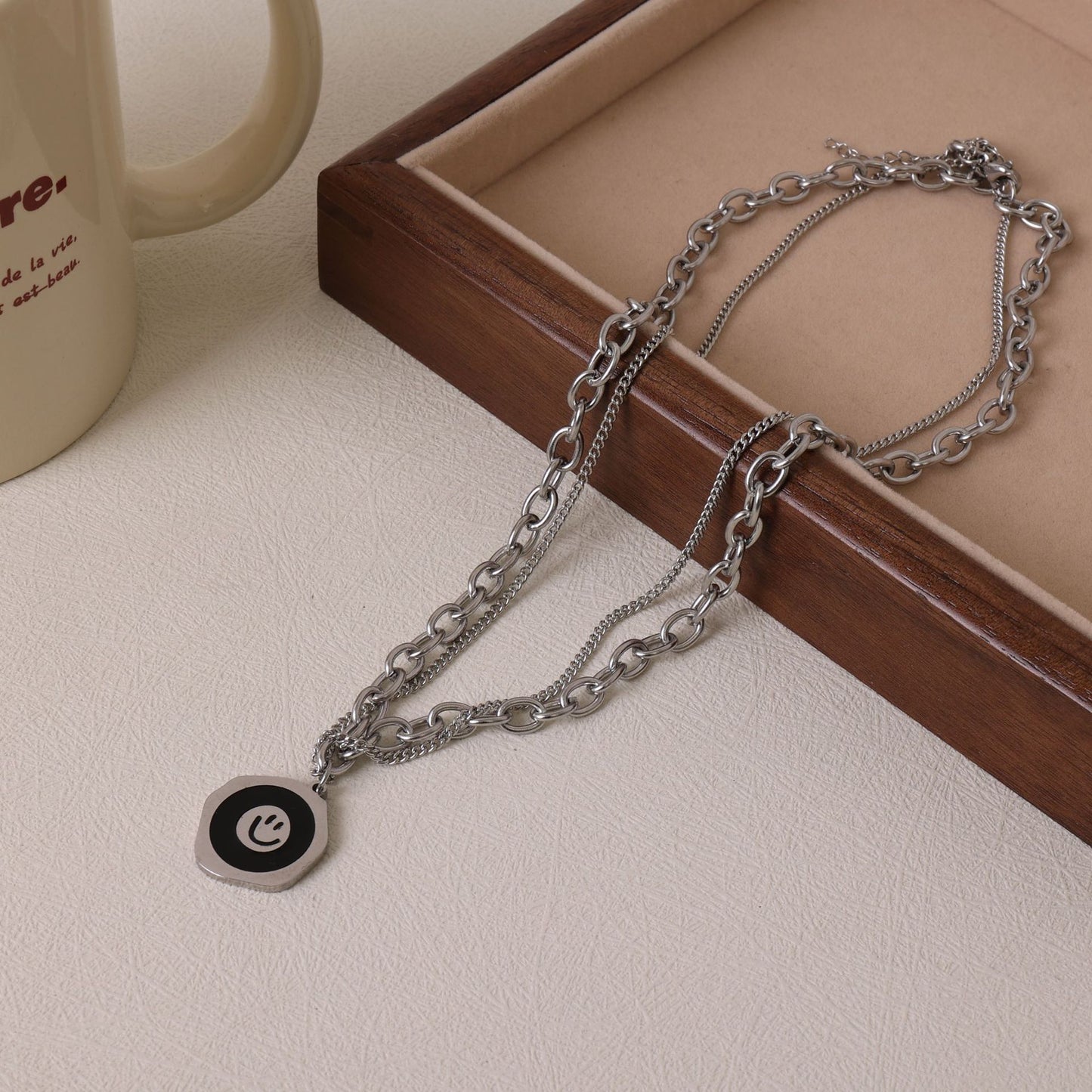 Men's Round Smiley Face Pendant Versatile Simple Necklaces