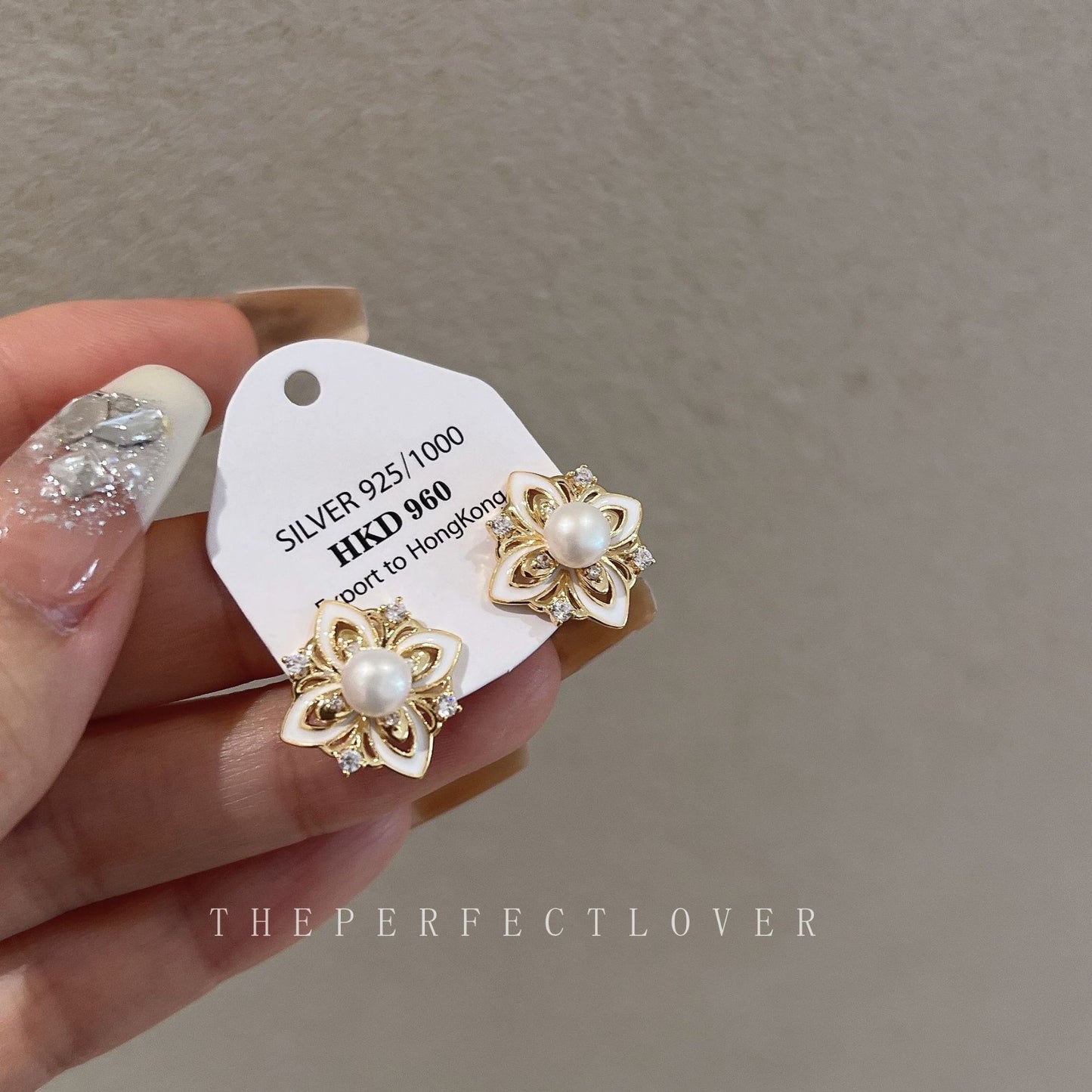 Women's Light Luxury Flower Freshwater Pearl Ear Elegant Earrings