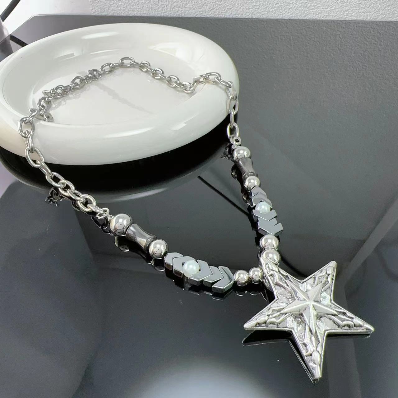 Haematite Five-star Fashionable Design High-grade Super Necklaces