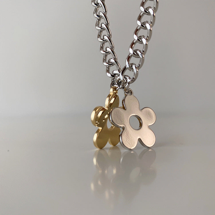 Colliers de clavicule de mode gracieuse de personnalité féminine de fleur de couleur contrastée