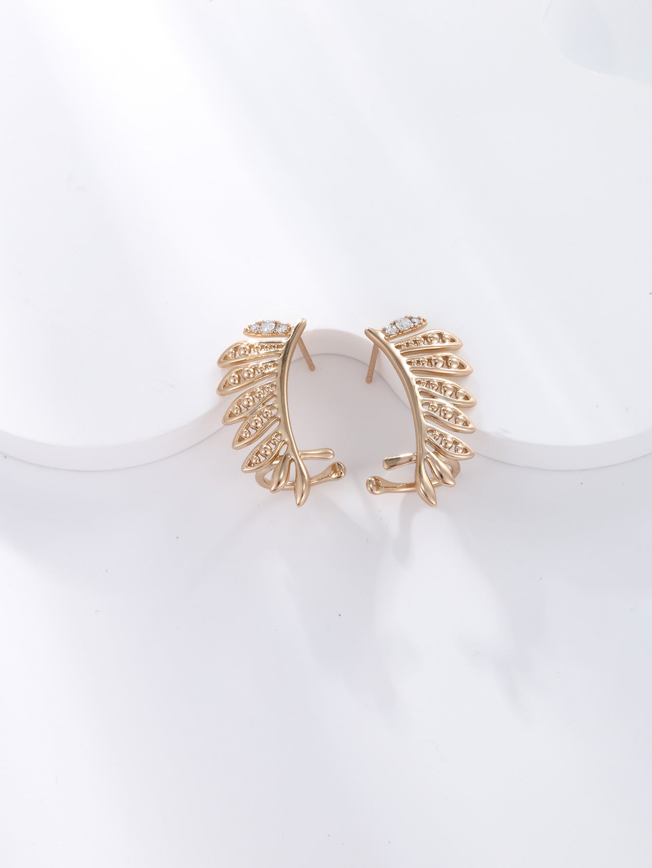 Persönlichkeit Ohrclip Integrierte weibliche Moderinge