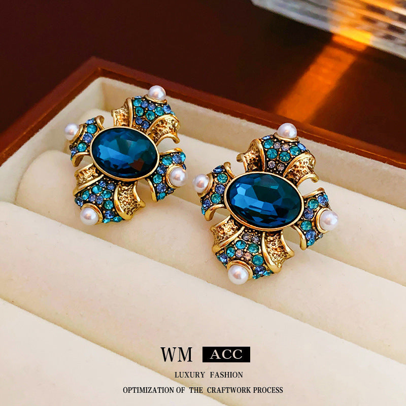 Women's Rhombus Retro Affordable Luxury High-grade Palace Earrings