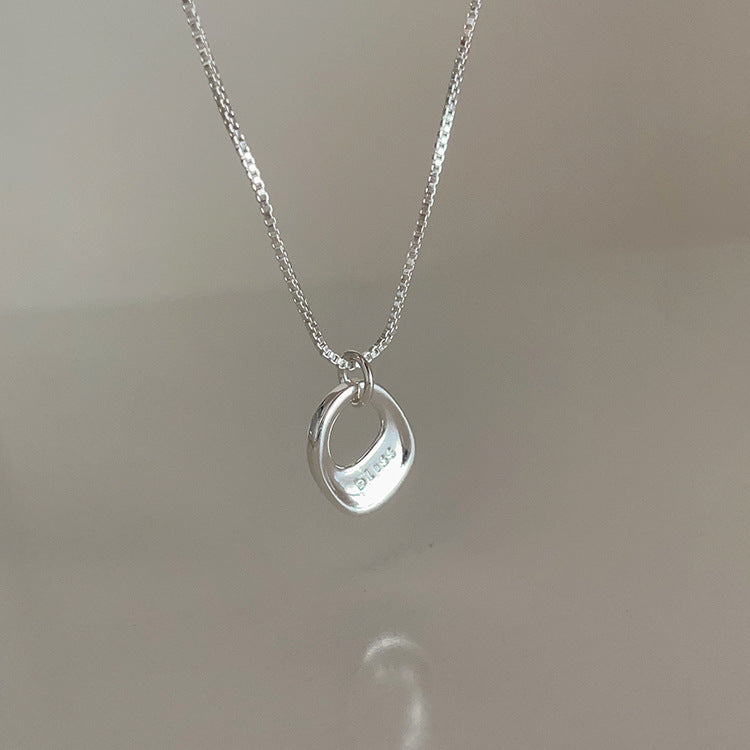 Pendentif irrégulier en métal mat, Niche féminine, personnalité rétro, tous les colliers