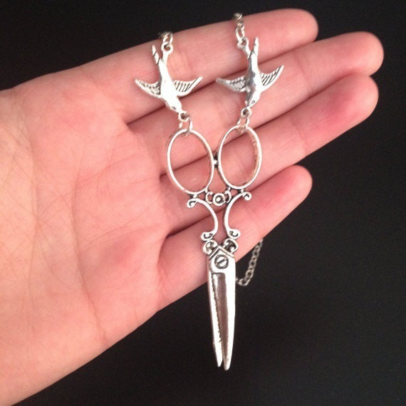 Creative Women's Gothic Big Swallow Scissors Pendants