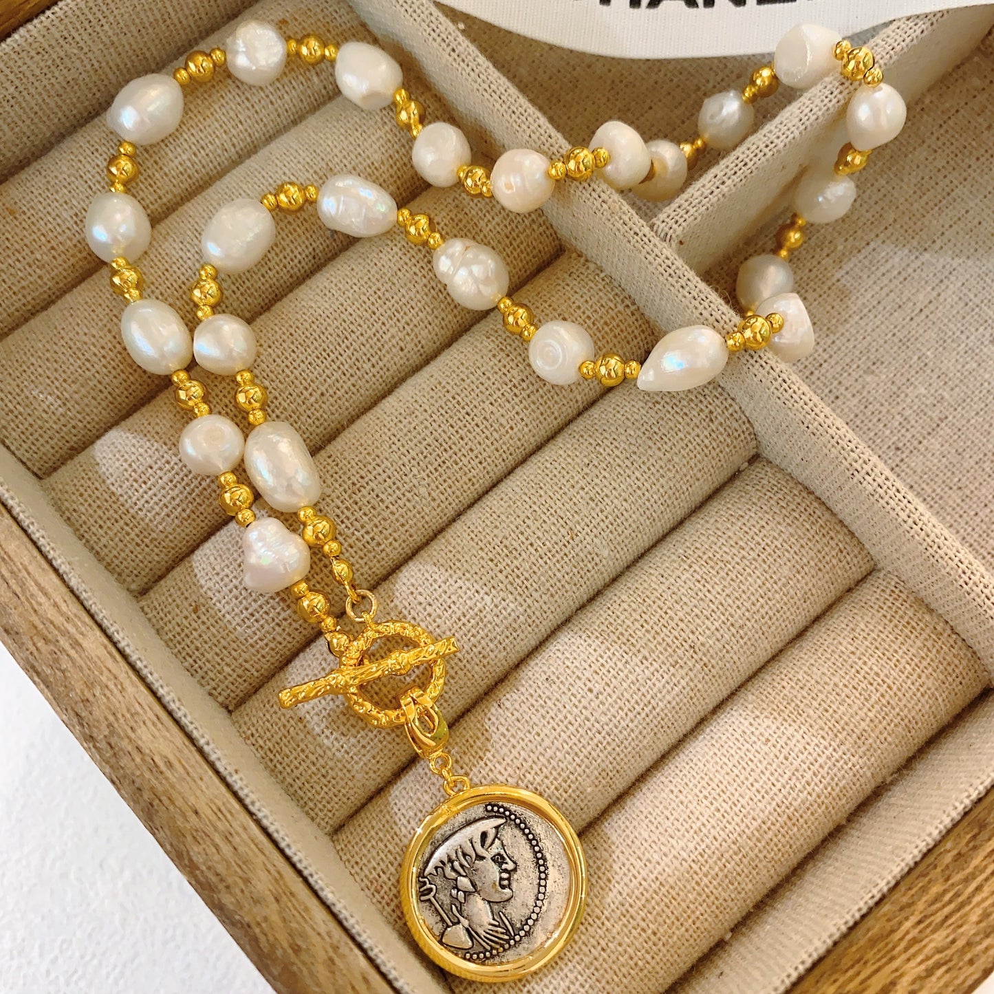 Female Winter Gold Coin Pendant Clavicle Necklaces