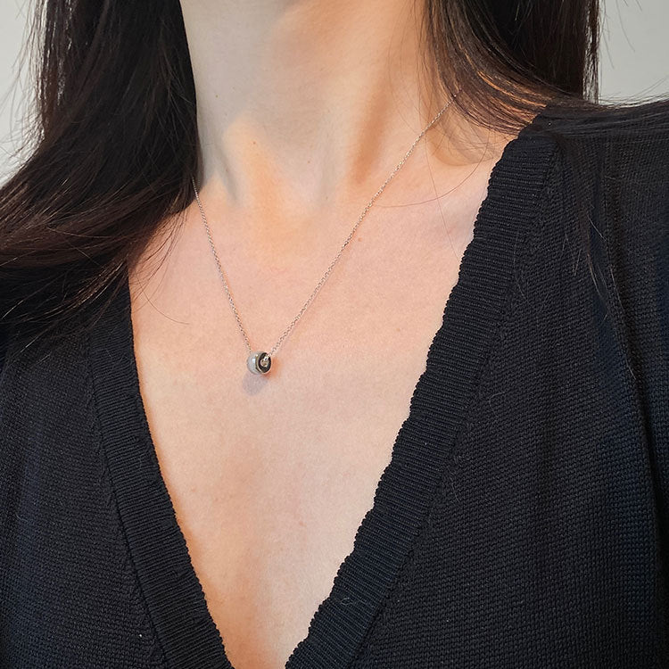 Colliers simples en argent sterling avec opale de petite taille