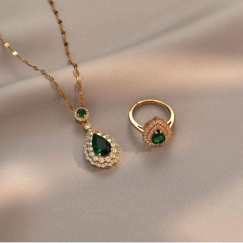 Women's Light Luxury Emerald Gold Zircon Full Necklaces