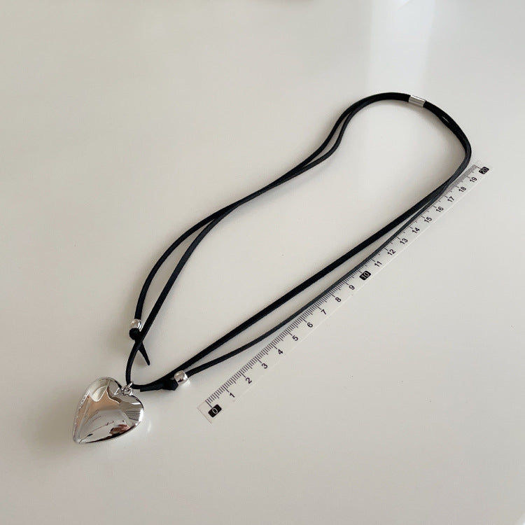 Personalized Metal Heart Pendant Niche Retro Necklaces