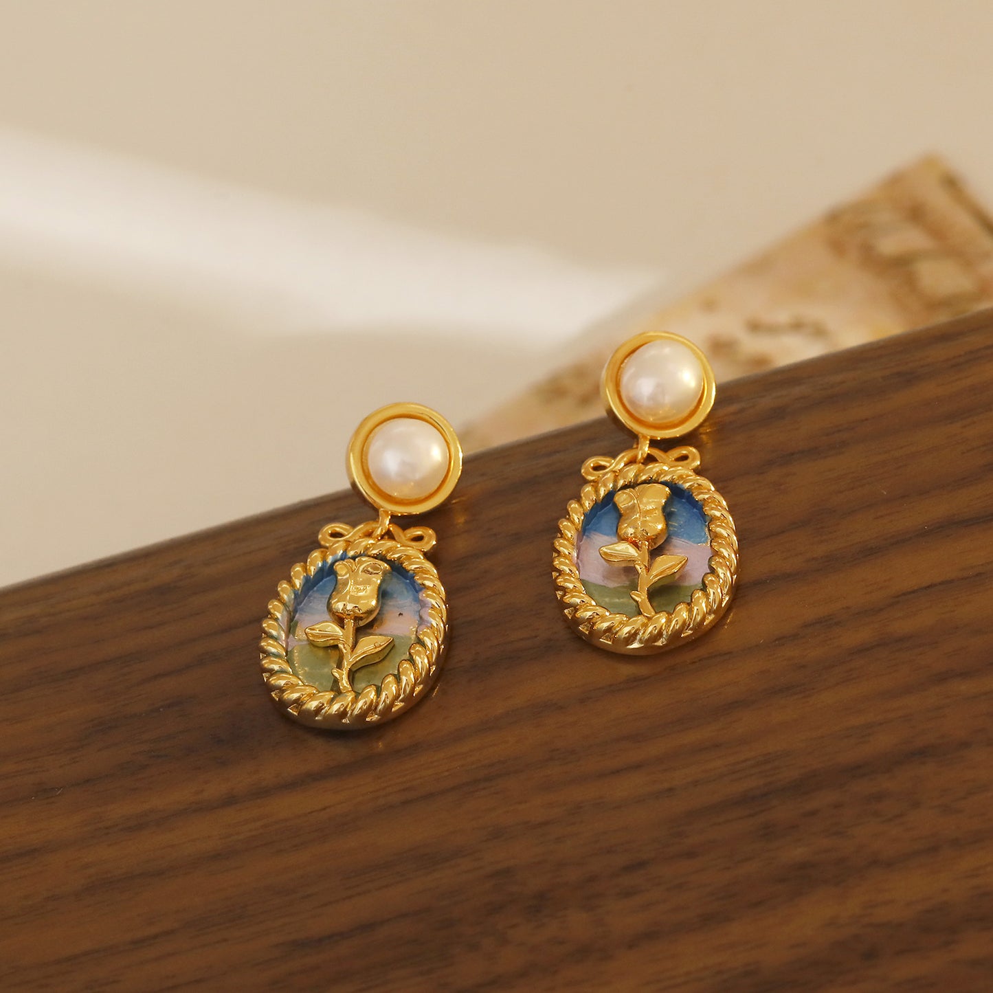 French Style Chinese Tulip Pearl Stylish Earrings