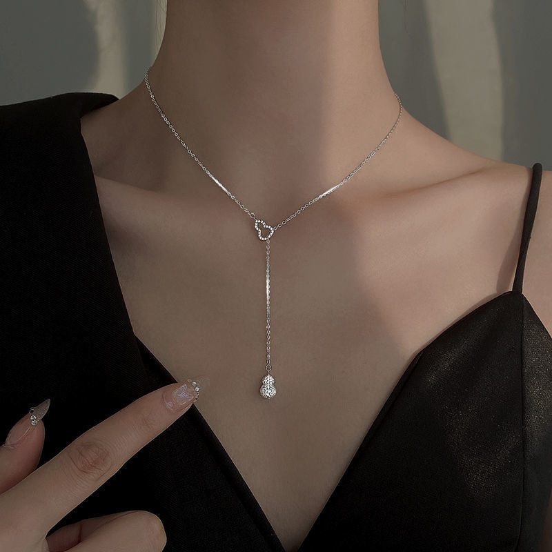 Colliers de niche féminins de style froid creux de gourde