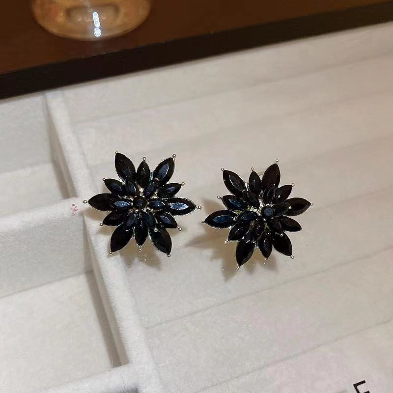 Women's Flower Temperament Western Style Personalized Niche Design Premium Earrings