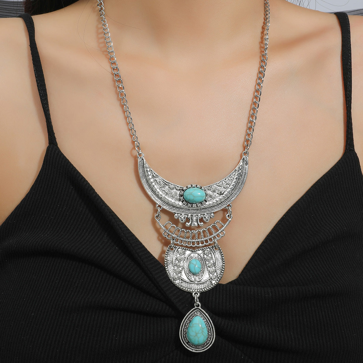 Colliers minoritaires tibétains turquoise vintage de Lhasa au Népal