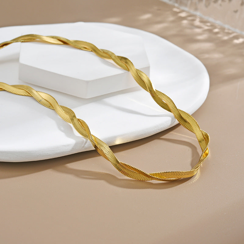 Colliers à vent froid en acier et titane avec croix en or de haute qualité pour femmes