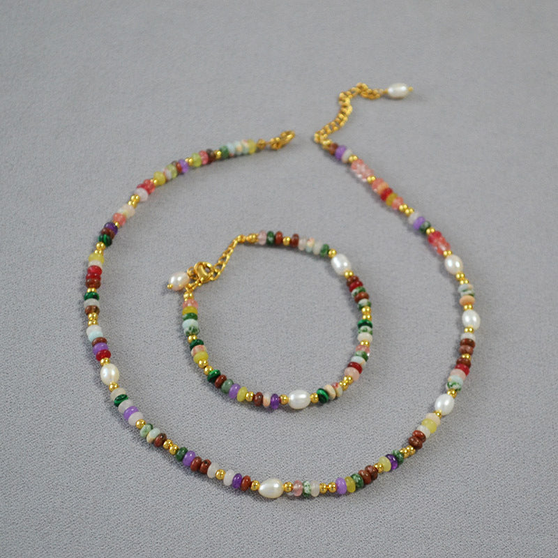 Colliers d'eau douce en perles de pierre de couleur naturelle pour femmes
