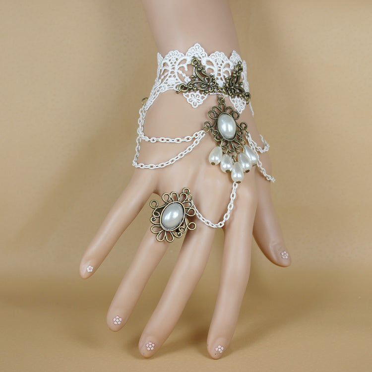 Vintage White Lace Wristband With Integrated Bracelets