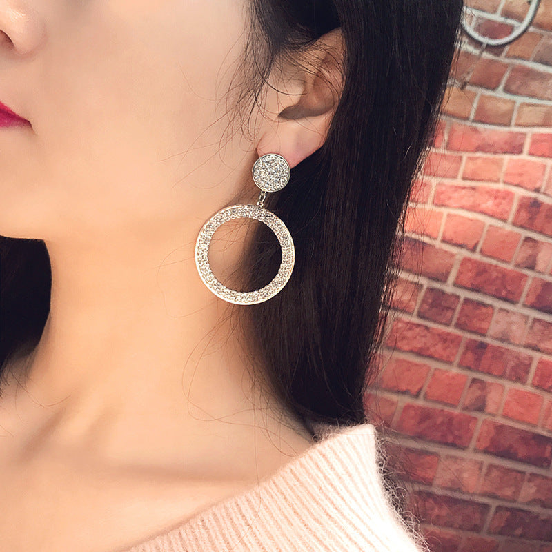 Women's Flash Geometric High Profile Fashion Ear Earrings