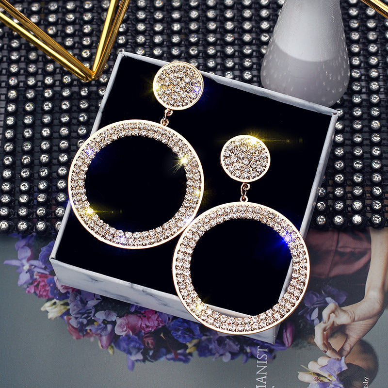 Women's Flash Geometric High Profile Fashion Ear Earrings