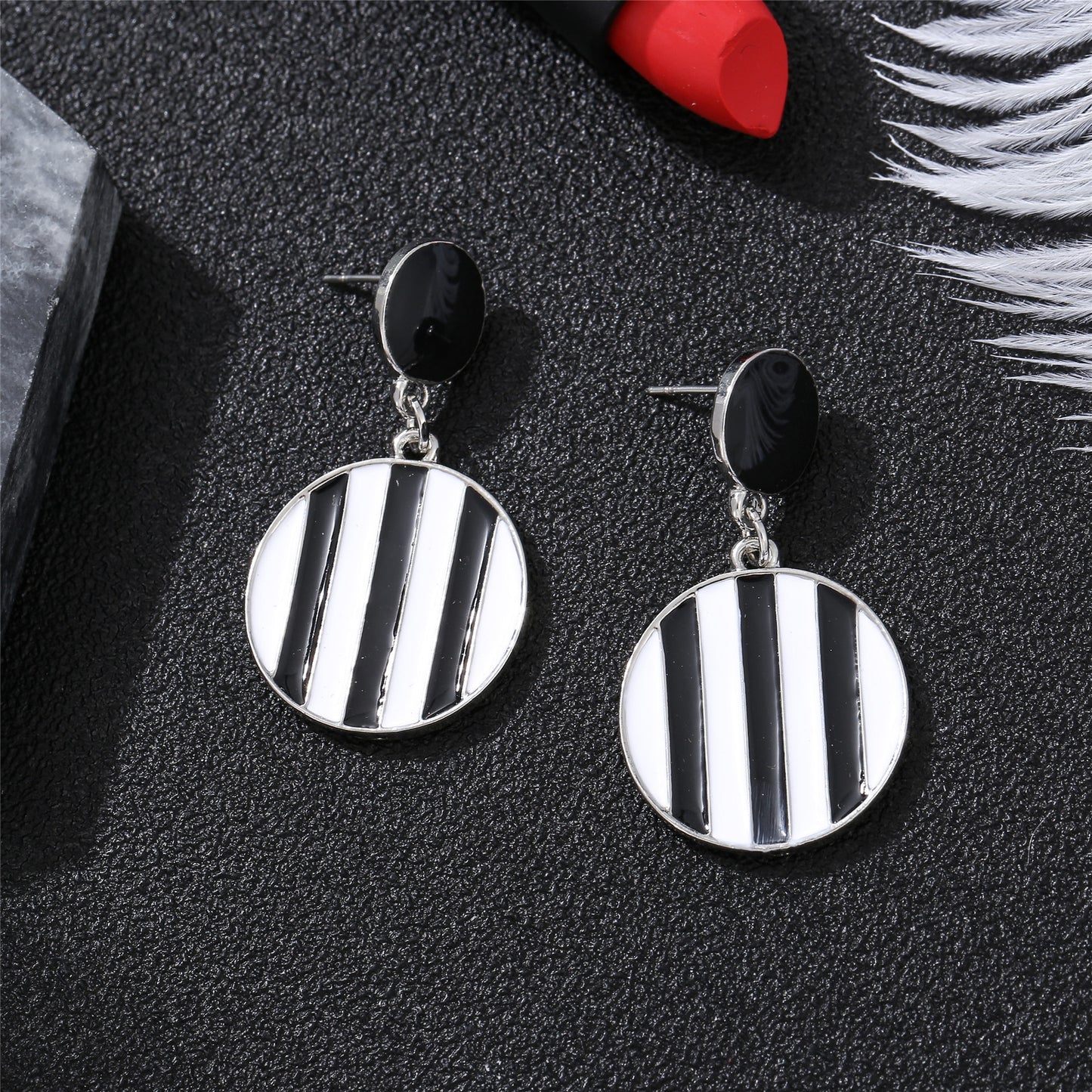 Versatile Personality Korean Fashion Simple Tassel Earrings