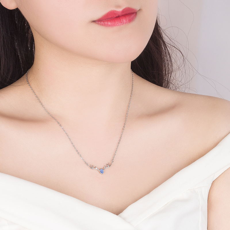 Yi Lu Has Your Korean Style Christmas Necklaces