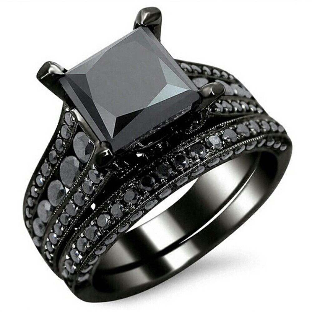 Women's & Men's Black Gold Plated Vintage Zircon Ring