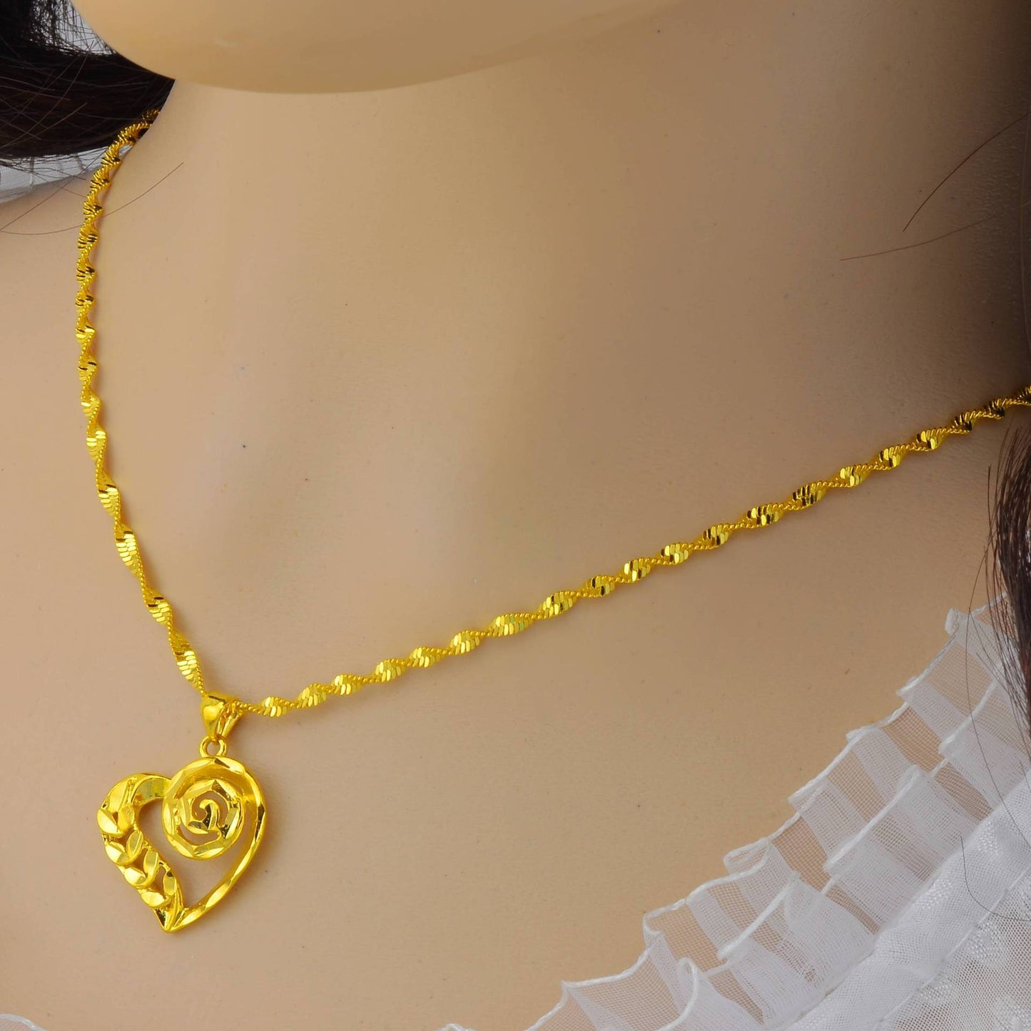 Chain Brass Double Water Wave Rose Necklace