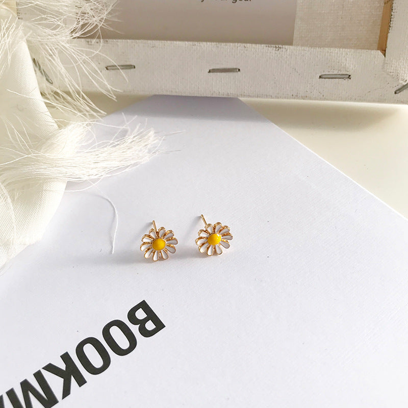 Women's Fresh Yellow Series Pearl Tassel Beautiful Flowers Earrings