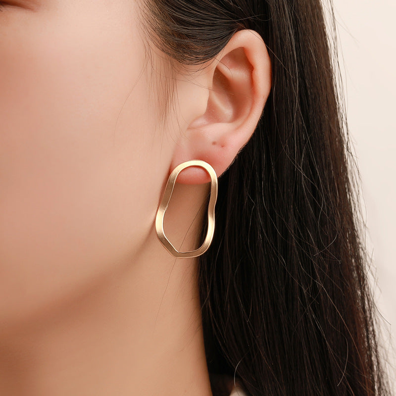 Geometric Irregular Fashion Dignified Hollow Twisted Earrings