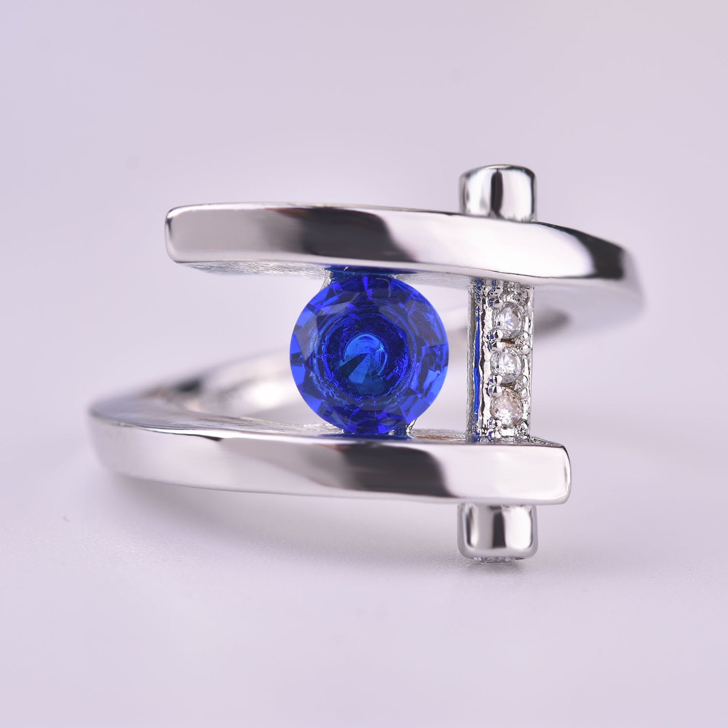 Creative Modern Inlaid Sapphire Engagement Artificial Rings