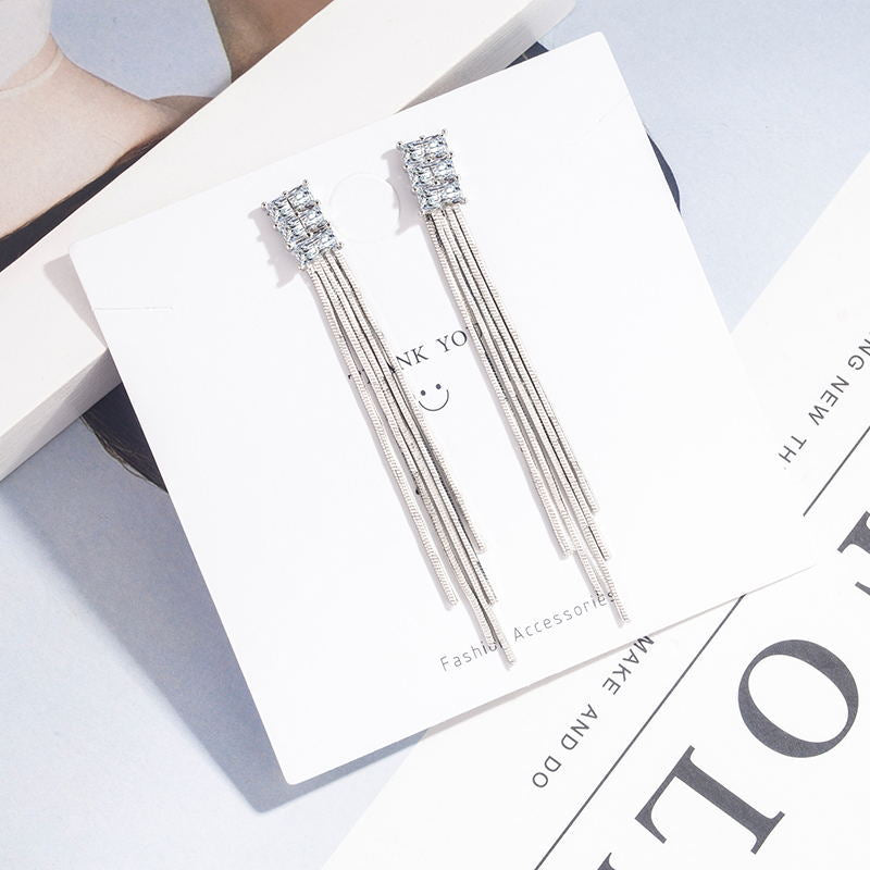 Sier Needle Li Duo Small Slim Earrings