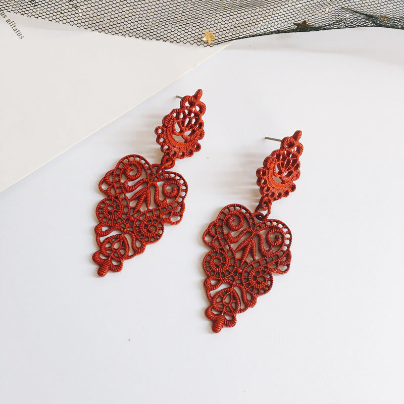 Boucles d'oreilles bohèmes élégantes à feuilles creuses, à la mode