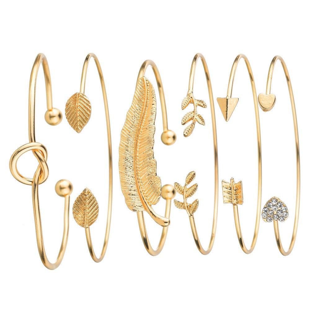 Pretty Popular Love Leaves Peach Heart Bracelets