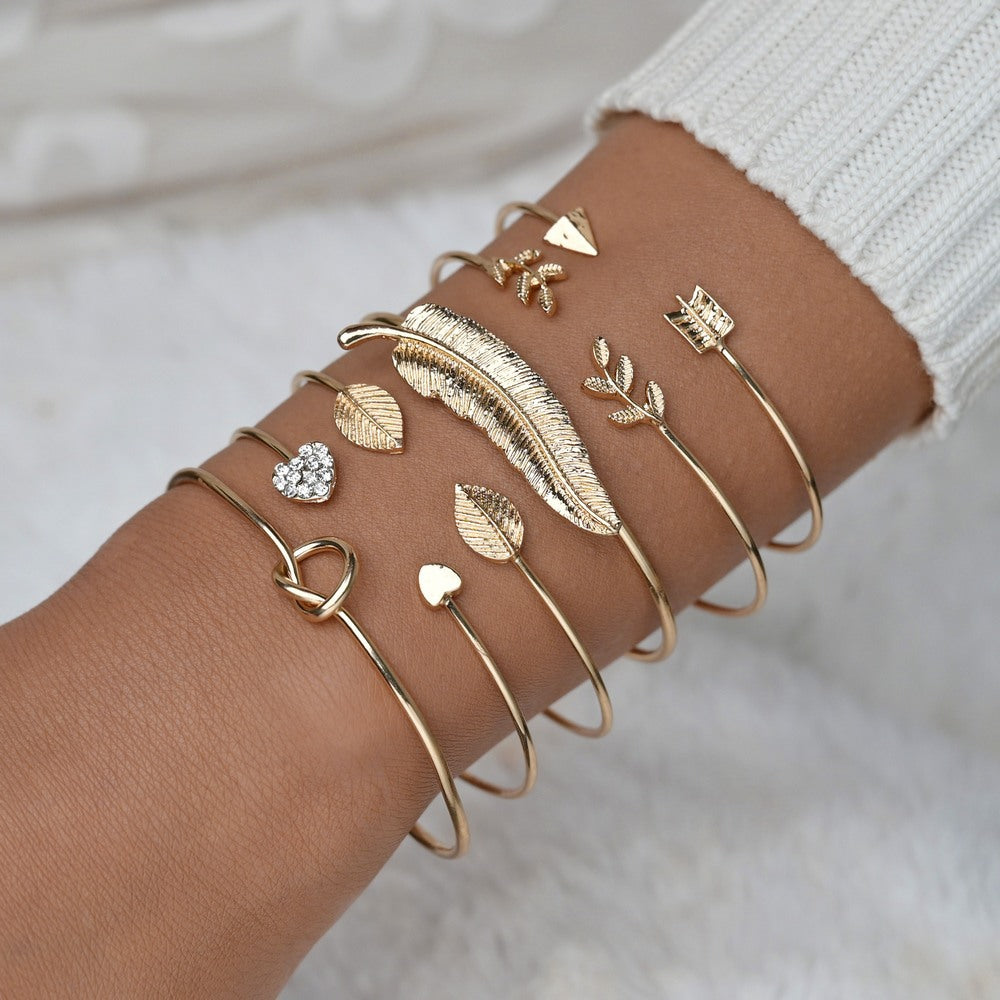 Pretty Popular Love Leaves Peach Heart Bracelets