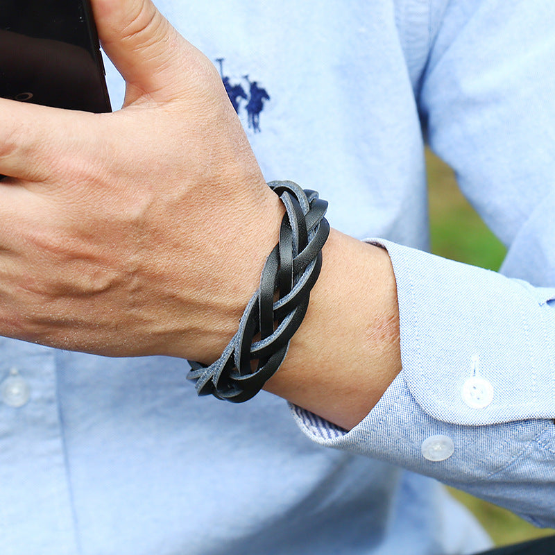 Bracelets d'ornement simples en cuir tressé de personnalité rétro pour hommes