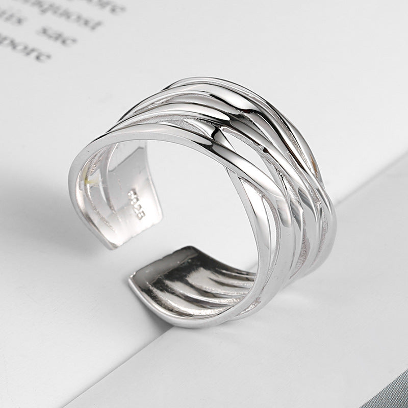 Minimalist Winding Line Female Personalized Gold Rings