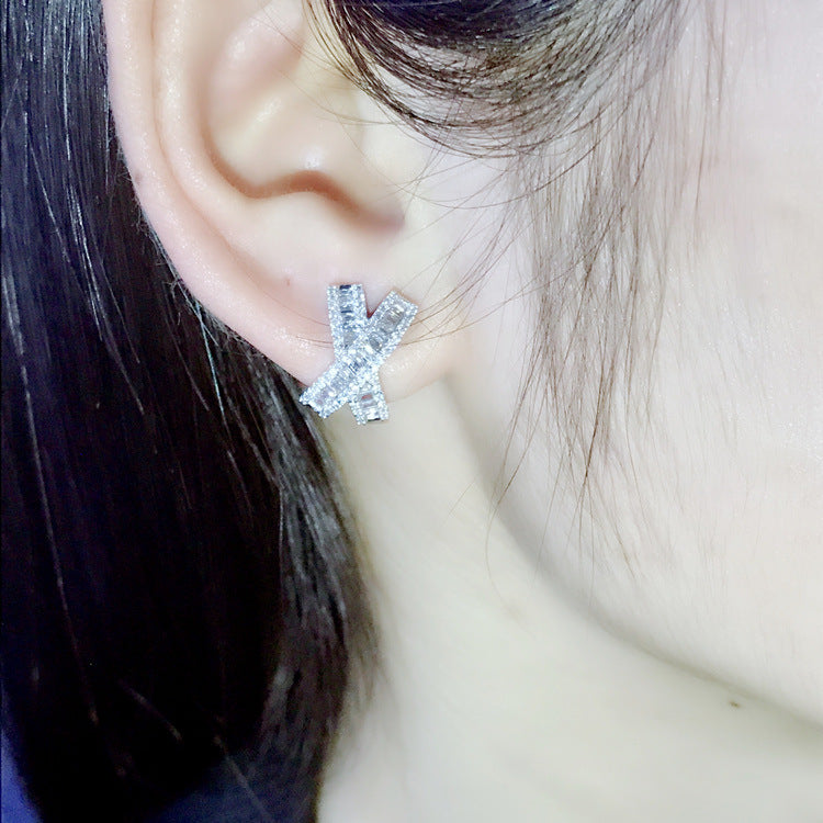 Women's Sier Needle Personalized Bow Sweet Luxury Crystal Zircon Stud Earrings