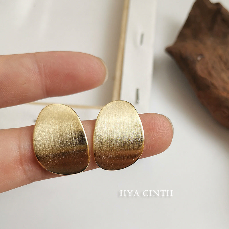 Curved Brushed Gold Simple Shaped Elegant Stud Earrings