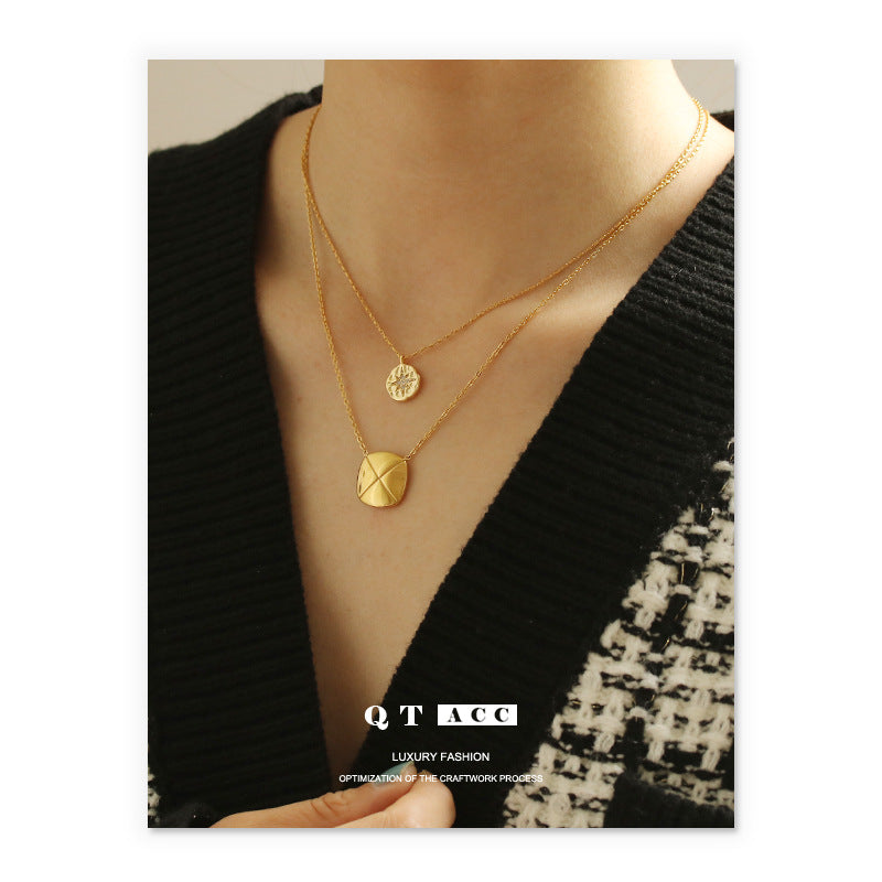 Button Pendant Eight Awn Star Gold Necklaces