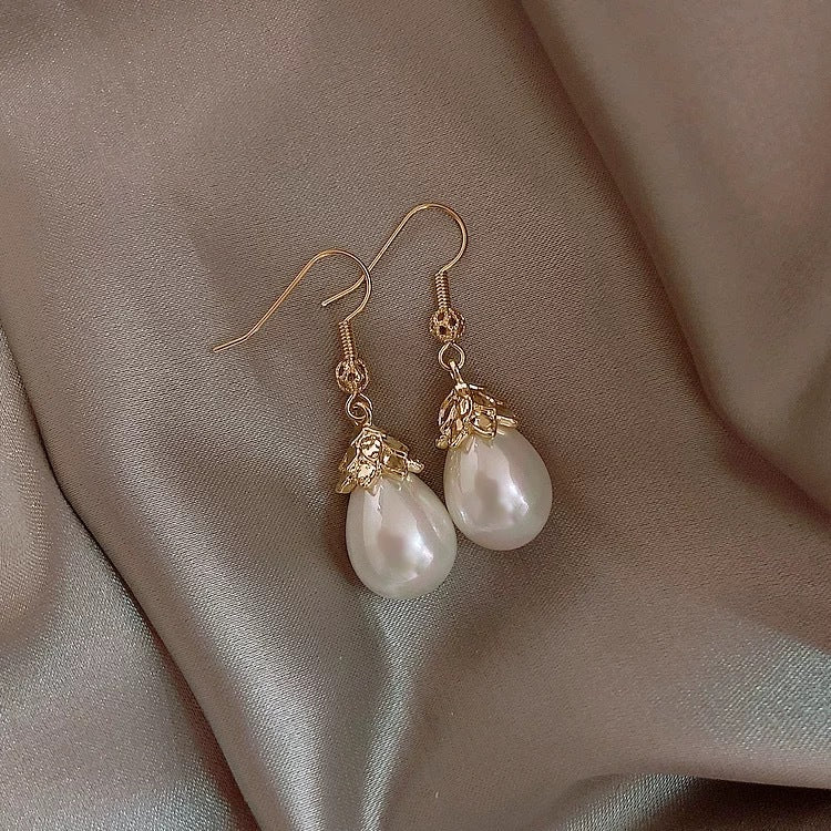 Pearl Grace Ohrhaken im Vintage-Stil, elegante Ringe