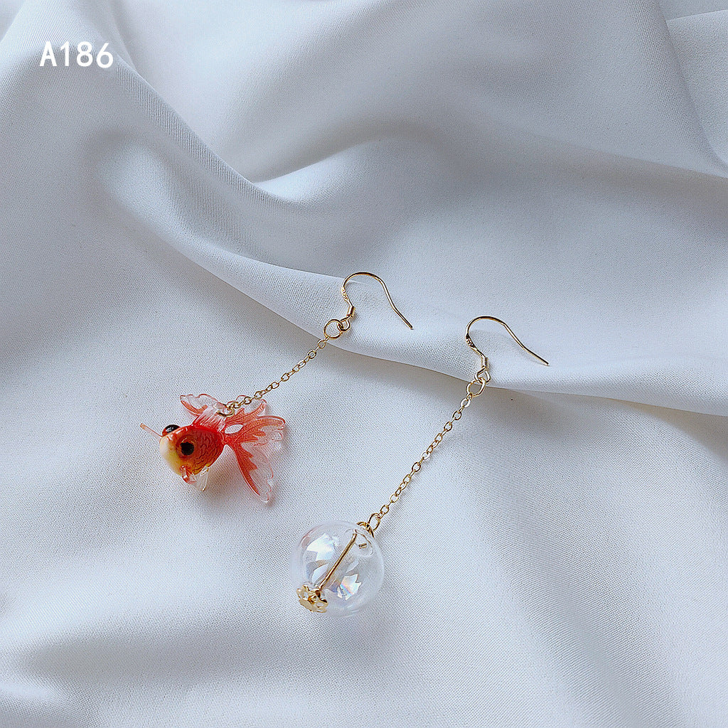 Bright Eyes Sier Gold-plated Asymmetric Goldfish Earrings