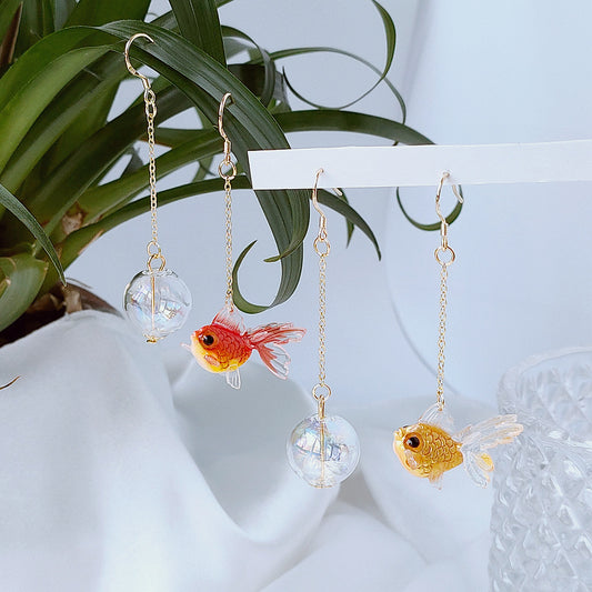 Bright Eyes Sier Gold-plated Asymmetric Goldfish Earrings