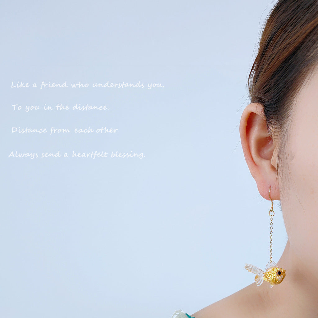 Bright Eyes Sier Gold-plated Asymmetric Goldfish Earrings