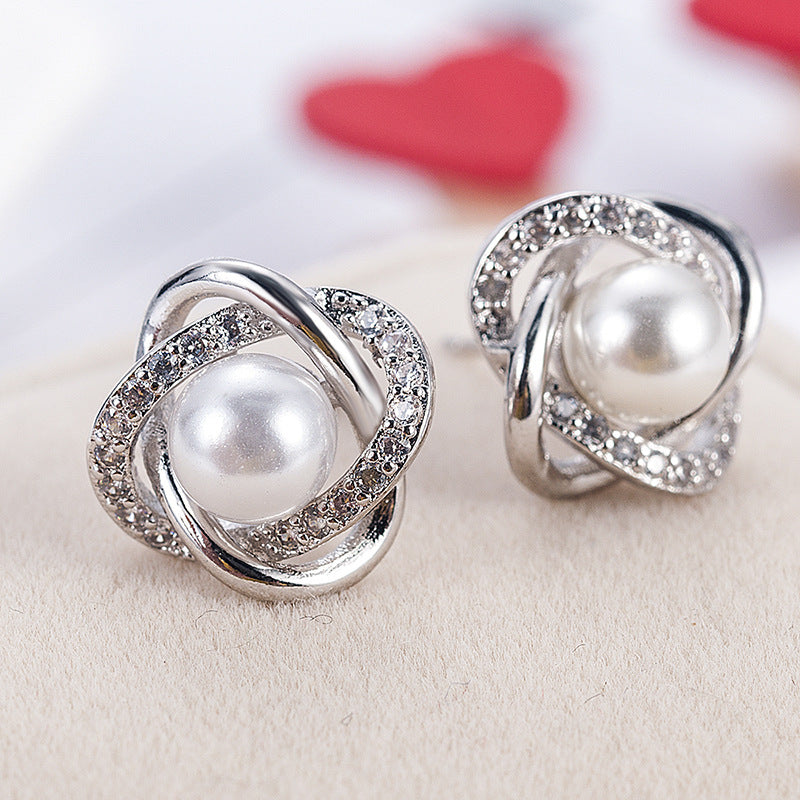 Women's Dignified Goddess Imitation Pearl Simple Style Earrings