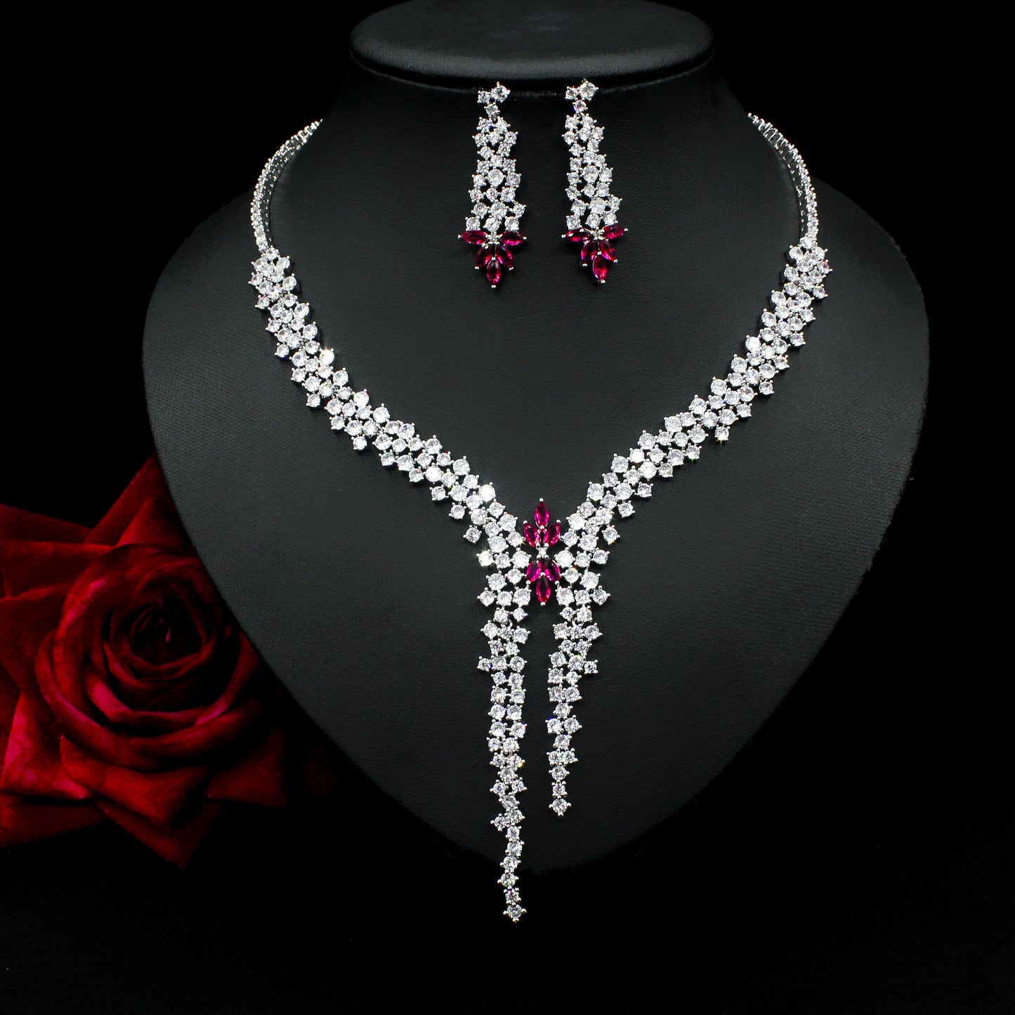 Sier Needle Fashion Exaggerated Inlaid Zircon Bridal Necklaces