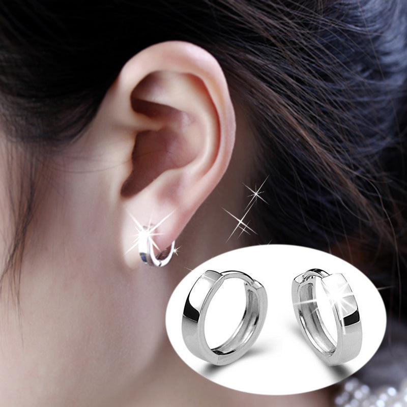 Femmes et hommes et mode oreille plaqué argent brillant et boucles d'oreilles